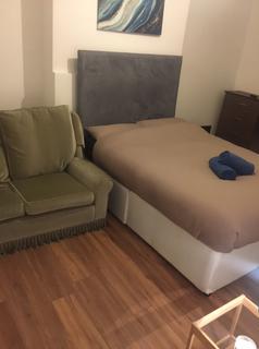 2 bedroom flat to rent, Barking Road, London E16