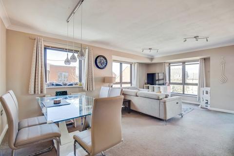 2 bedroom flat for sale, Hirst Crescent, Wembley HA9