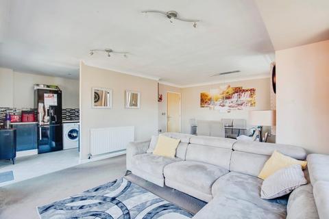 2 bedroom flat for sale, Hirst Crescent, Wembley HA9