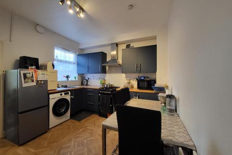 undefined, Gunning Street, London