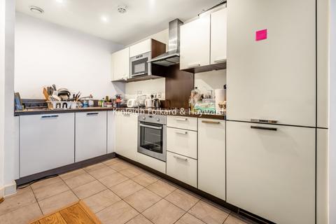 undefined, Montreal House, Surrey Quays, London, SE16