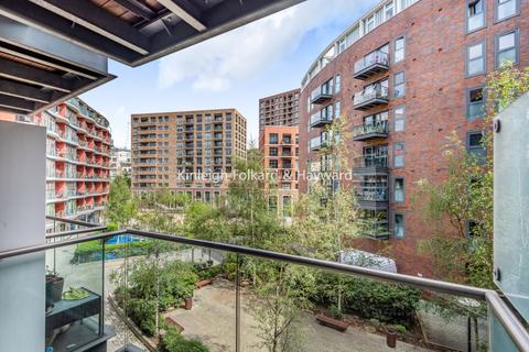 undefined, Montreal House, Surrey Quays, London, SE16