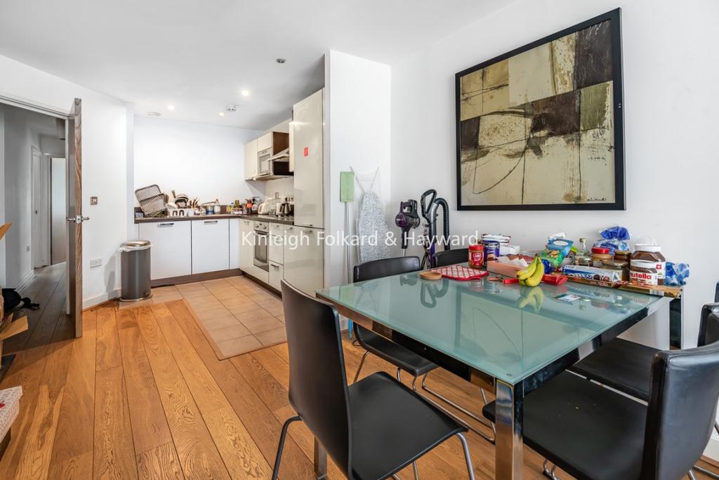 4b2b87e0-7e6d-49da-9