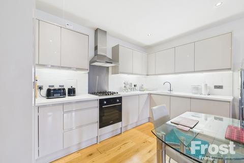 undefined, High Street, Feltham, TW13