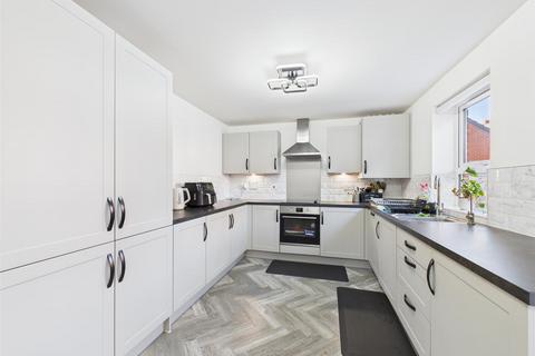 4 bedroom detached house for sale, Cranesbill Way, Aylesbury HP22