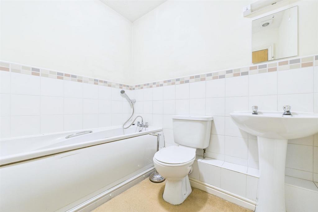 Bathroom.jpg
