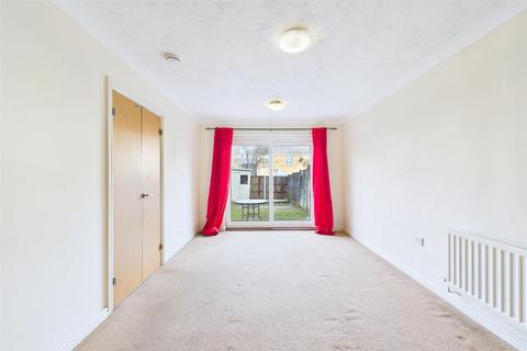 3 bedroom terraced house for sale, Helsinki Way, Dereham