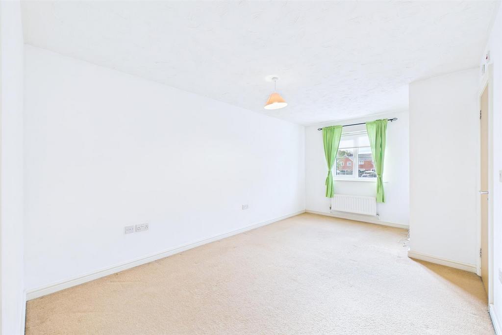 Bedroom 1.jpg