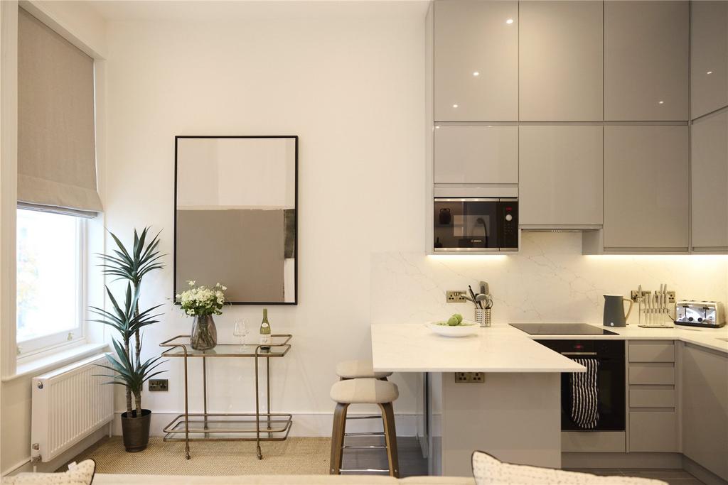 Kitchen/Reception
