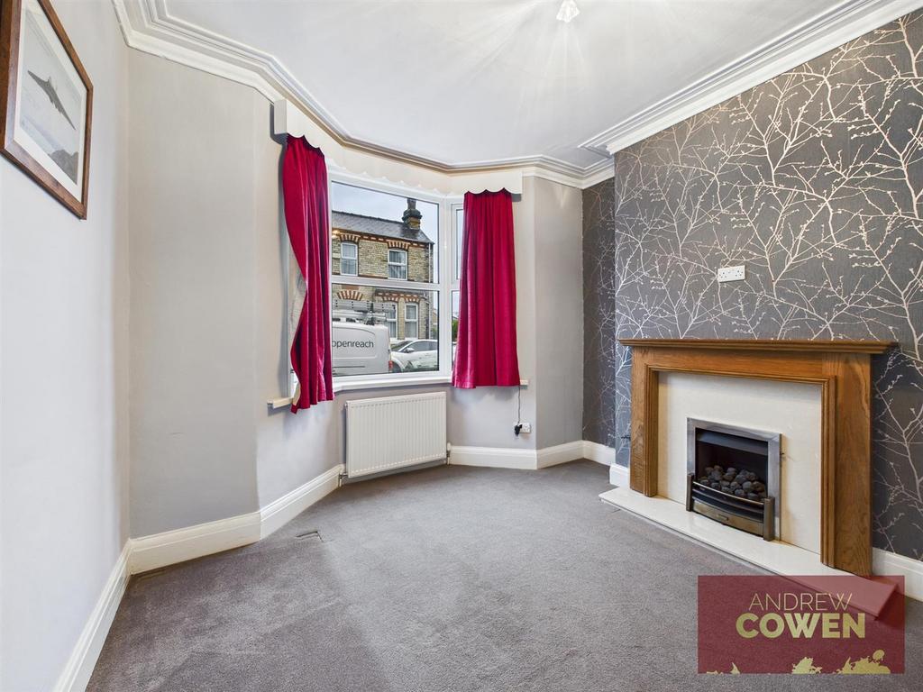 CAM05382 G0-PR0083-STILL008.jpg