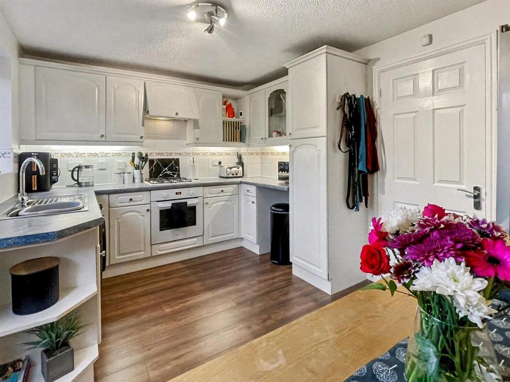 Dining kitchen