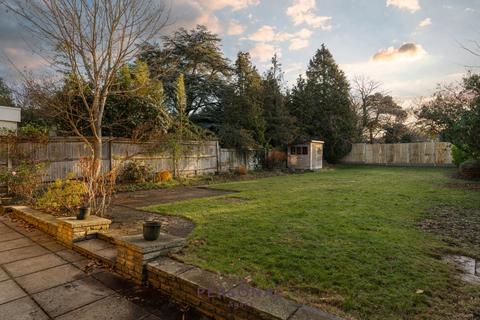 undefined, Nonsuch Walk, Cheam