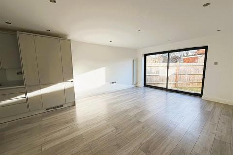 undefined, Lakeswood Road, Petts Wood