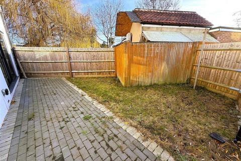 undefined, Lakeswood Road, Petts Wood