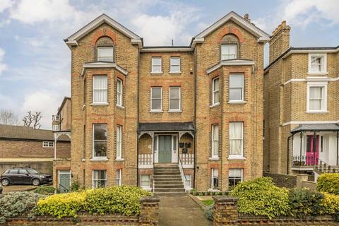 undefined, Kings Road, Richmond TW10