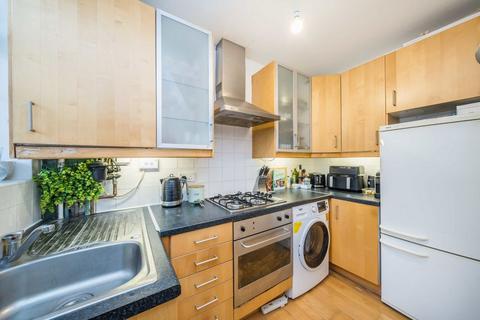 undefined, Kings Road, Richmond TW10