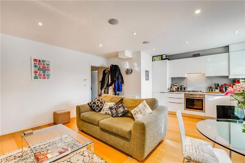 1 bedroom flat to rent, St John's Hill, London SW11