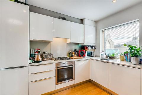 1 bedroom flat to rent, St John's Hill, London SW11