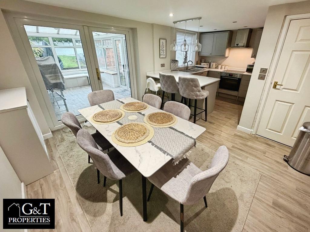 Open plan dining