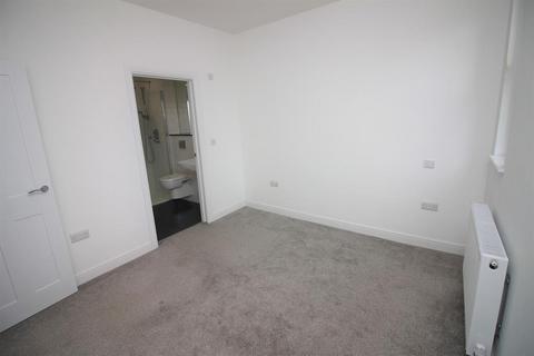2 bedroom apartment to rent, Kirkgate, Otley, LS21