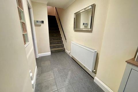 3 bedroom semi-detached house for sale, Austin Road, Luton, LU3 1TZ
