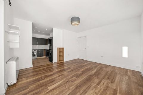 undefined, Kelvin Gate, Berkshire RG12