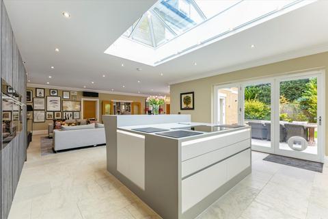 5 bedroom detached house for sale, Chilbolton Avenue, Winchester, Hampshire, SO22