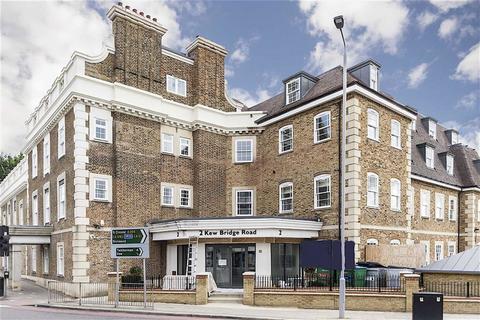 undefined, Kew Bridge Road, Brentford TW8