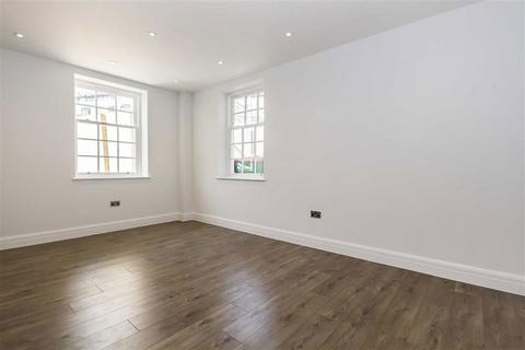 undefined, Kew Bridge Road, Brentford TW8