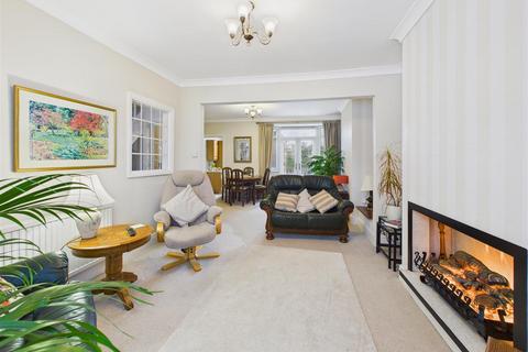3 bedroom end of terrace house for sale, Hotham Road North, Hull