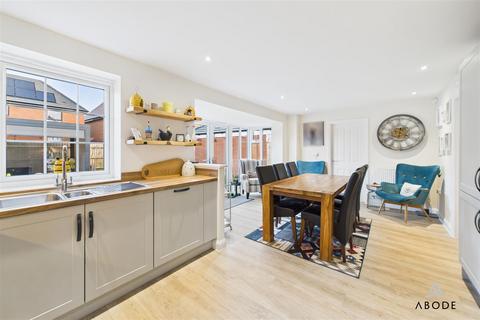 4 bedroom detached house for sale, Marley Way, Burton-On-Trent DE15