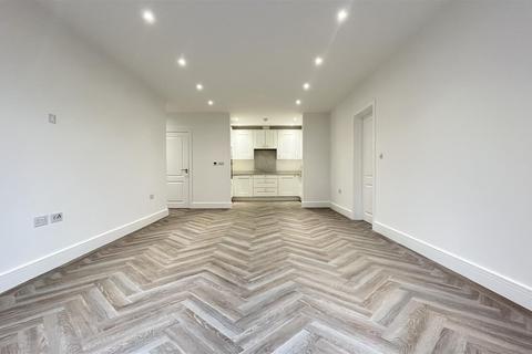 undefined, Cheam Road, Sutton SM2