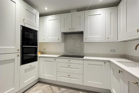 undefined, Cheam Road, Sutton SM2