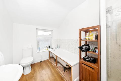 undefined, Amott Road, Peckham Rye, London, SE15