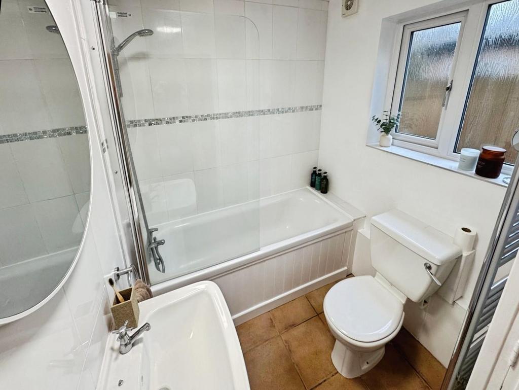 Bathroom.jpeg
