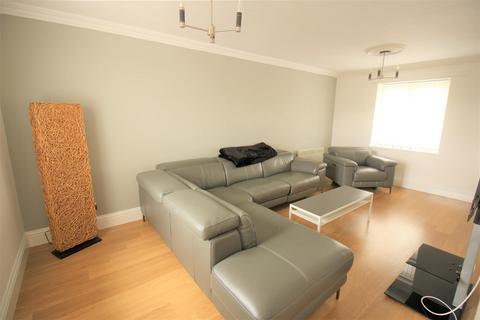 2 bedroom flat to rent, 4 Burroughs Gardens, Liverpool L3