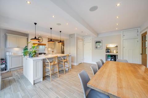 undefined, Kingfield Road, Kingfield, Woking, GU22