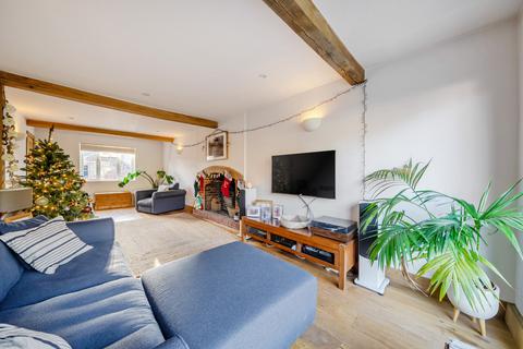 undefined, Kingfield Road, Kingfield, Woking, GU22