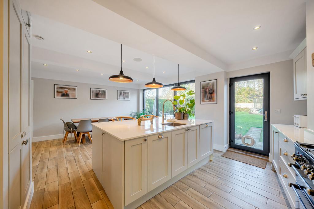 1387842-6-693ace9...