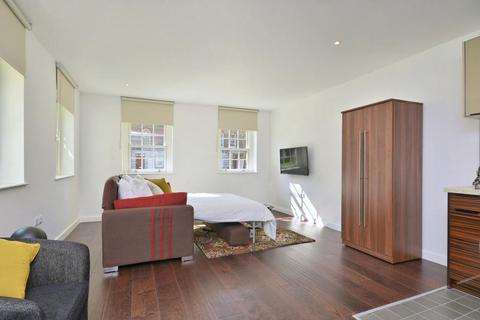 undefined, King Henry Terrace, Sovereign Court, Wapping, London, E1W