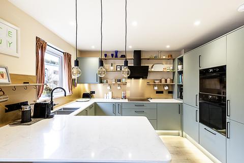 undefined, Roseland House, Weimar Street, London SW15