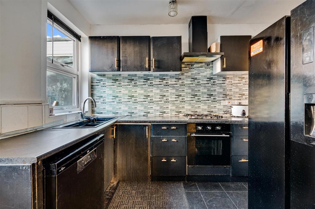 Daniels Norbreck Gardens, Hanger Lane, NW10 021 -