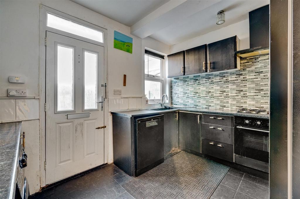 Daniels Norbreck Gardens, Hanger Lane, NW10 020 -
