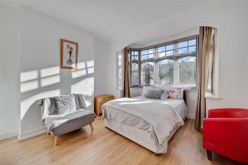 Daniels Norbreck Gardens, Hanger Lane, NW10 009 -