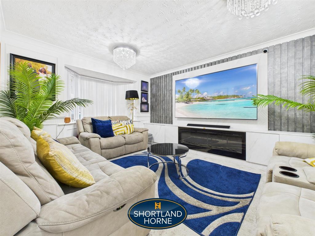 CAM04377 G0-PR0056-STILL006.jpg