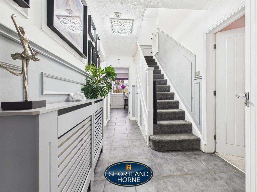 CAM04377 G0-PR0056-STILL001.jpg