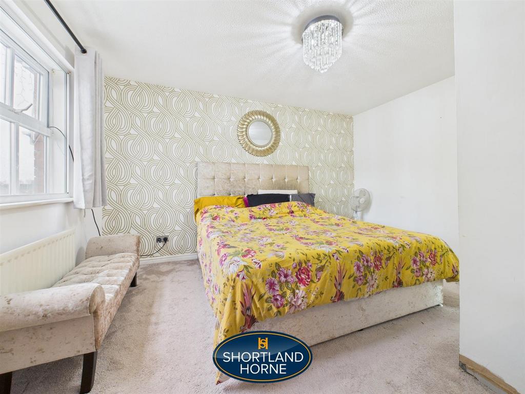 CAM04377 G0-PR0056-STILL017.jpg