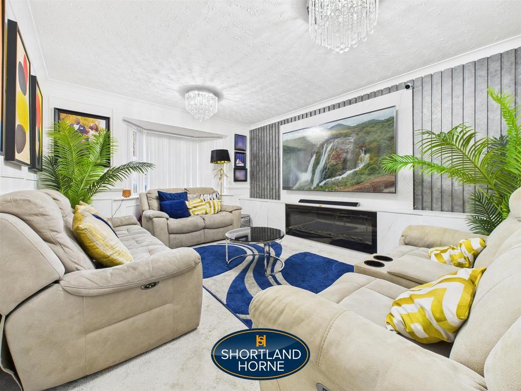 CAM04377 G0-PR0056-STILL008.jpg