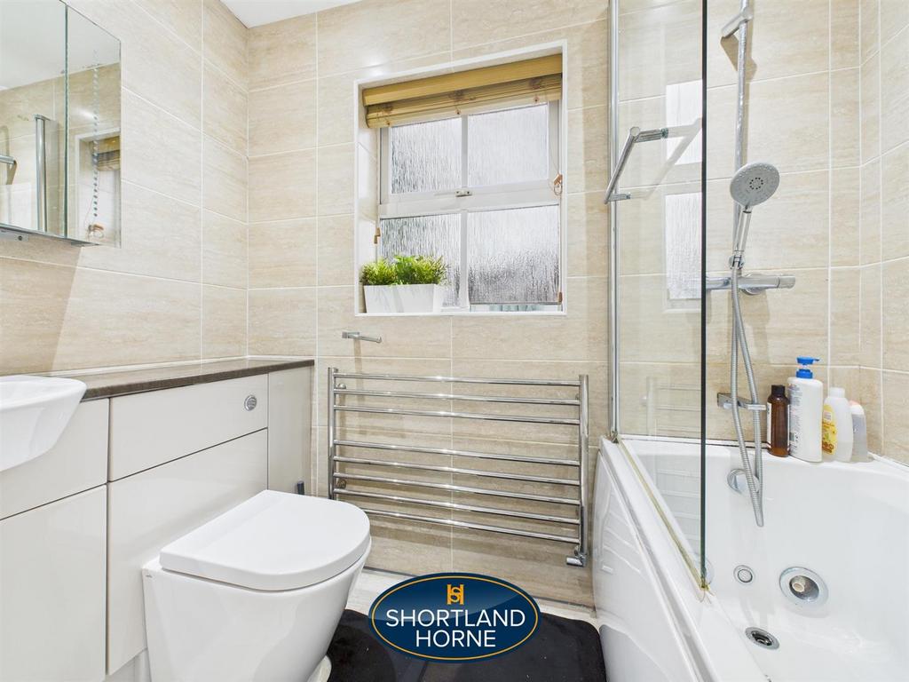 CAM04377 G0-PR0056-STILL021.jpg