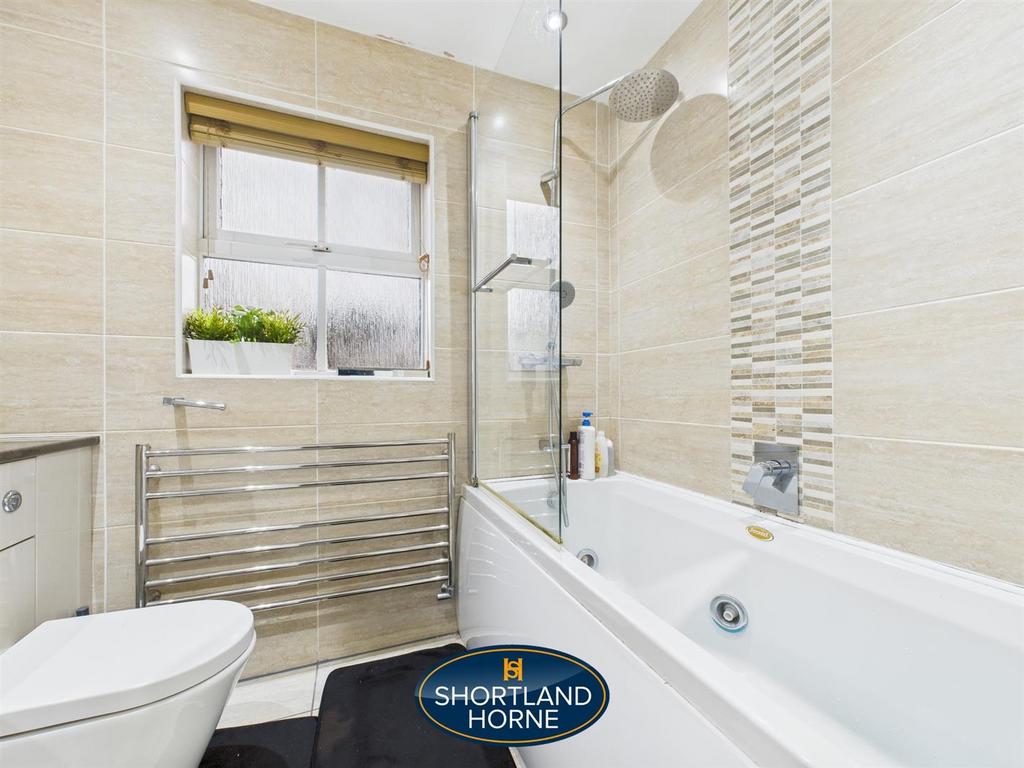 CAM04377 G0-PR0056-STILL022.jpg